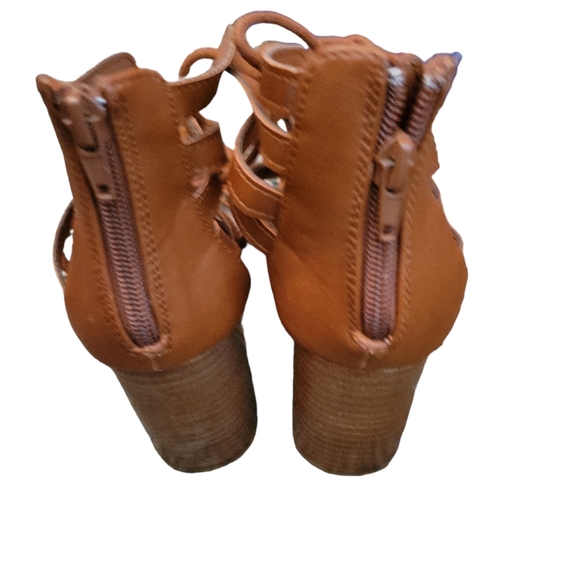 Forever 21 sandals - Picture 3 of 4